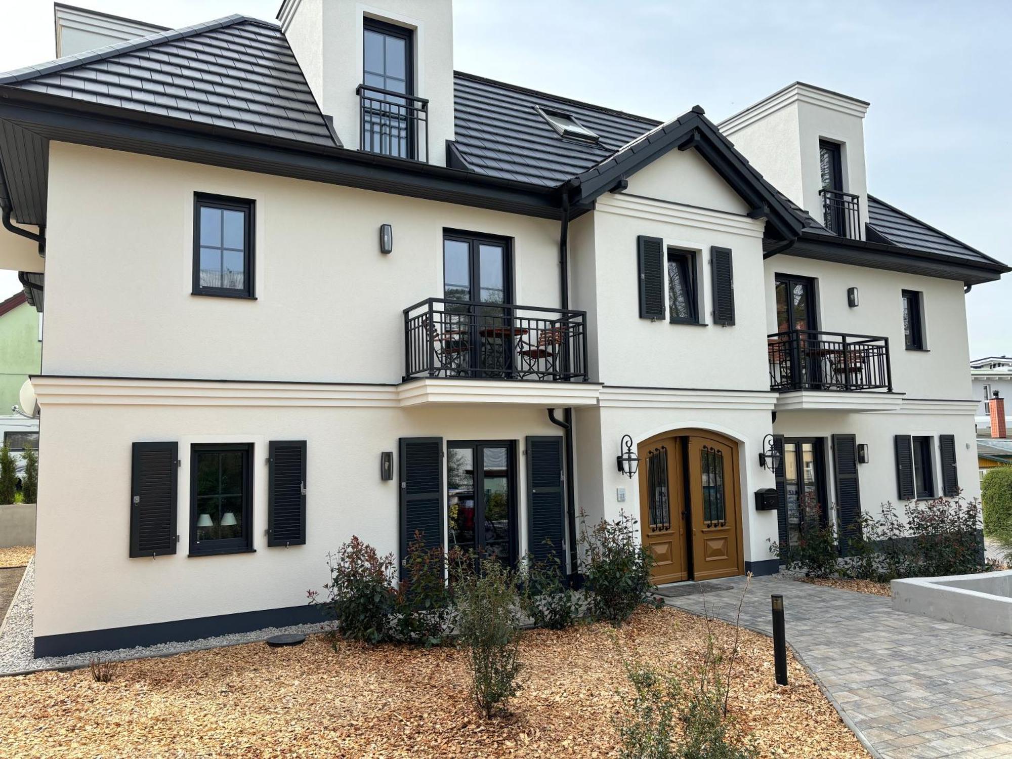 Ostseevilla Seebad Ahlbeck Ferienwohnungen Heringsdorf  Exterior photo